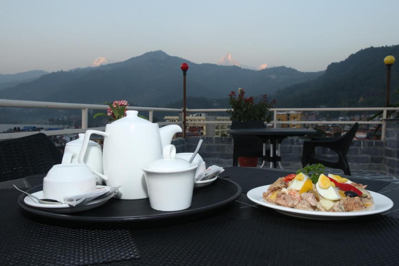 Hotel White Himal Pokhara Kültér fotó