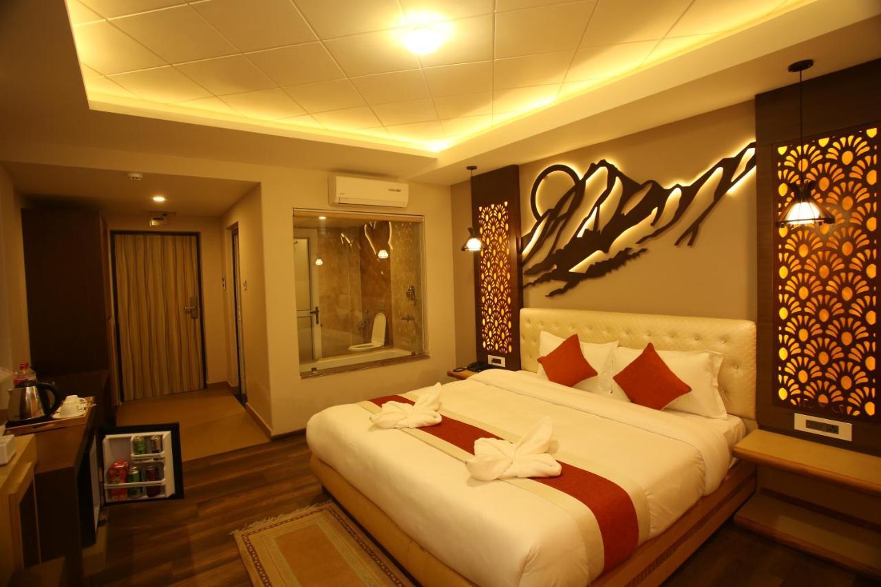 Hotel White Himal Pokhara Kültér fotó