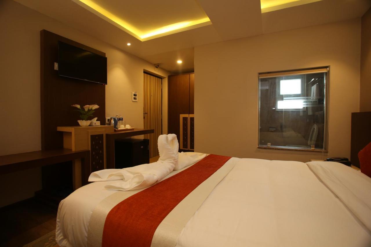 Hotel White Himal Pokhara Kültér fotó