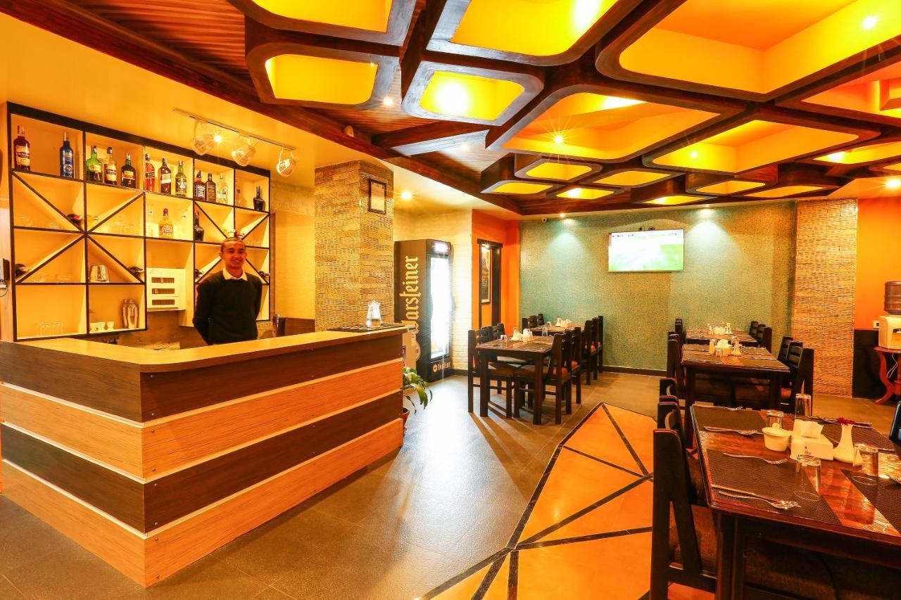 Hotel White Himal Pokhara Kültér fotó