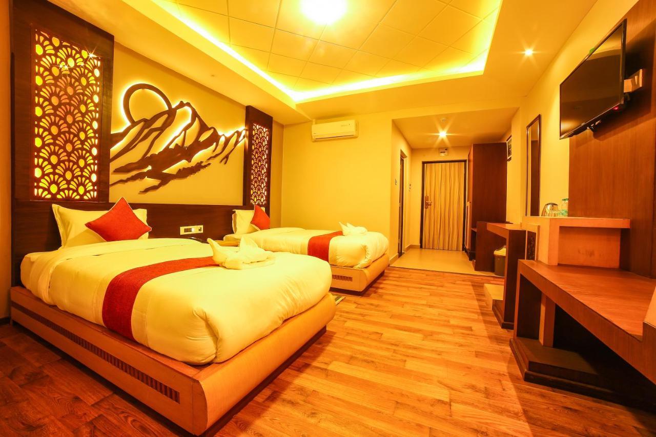 Hotel White Himal Pokhara Kültér fotó
