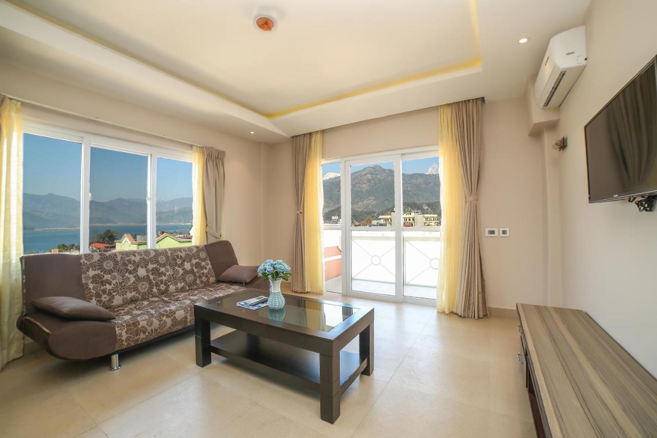 Hotel White Himal Pokhara Kültér fotó